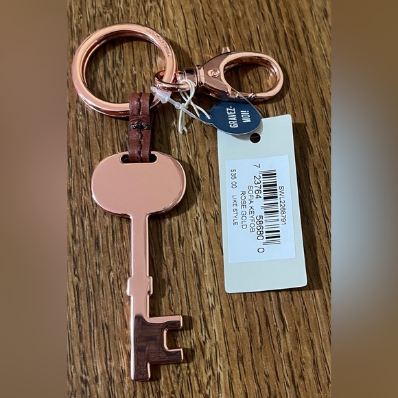 Fossil Sofia Key Keyfob - Picture 3 of 4